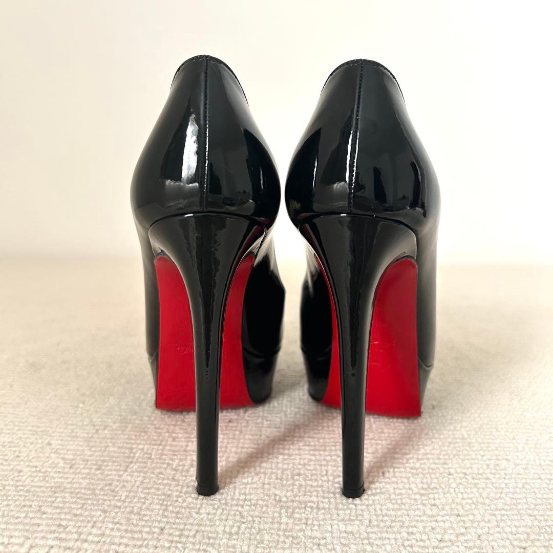 クリスチャン ルブタン パンプス エナメル 黒 22.5cm