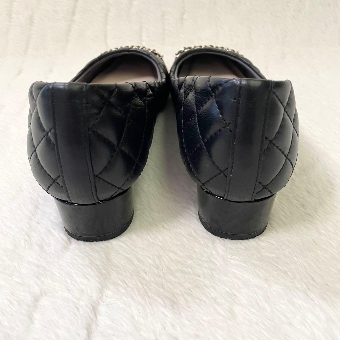 美品《DIANA ダイアナ》キルティングパンプス ローヒール エナメル ゴールド