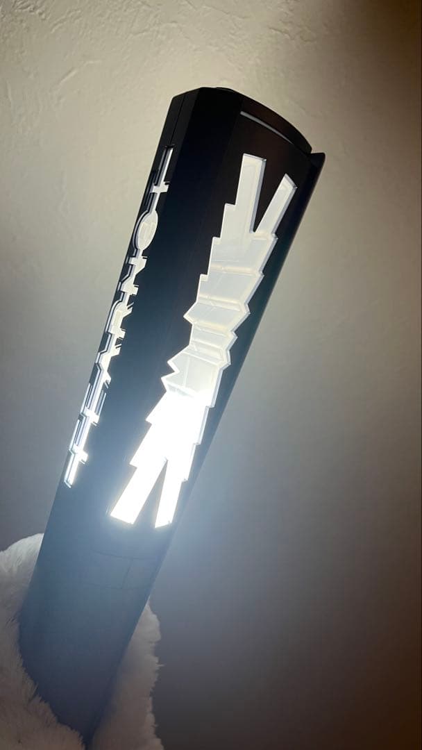 LE SSERAFIM ペンライト Bluetooth付き - メルカリ