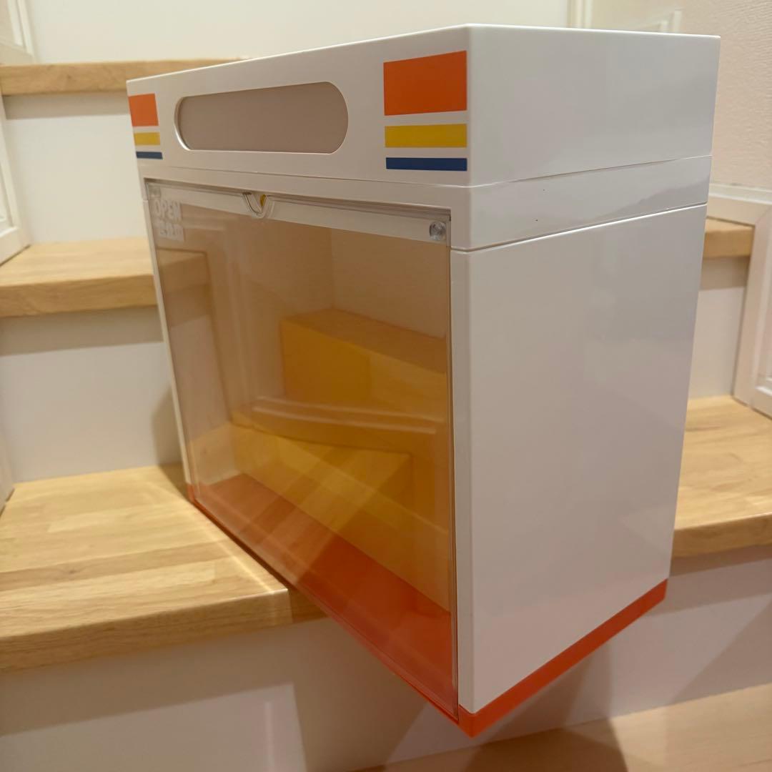 LABUBU wacky mart コンテナワッキーマート展示ボックス