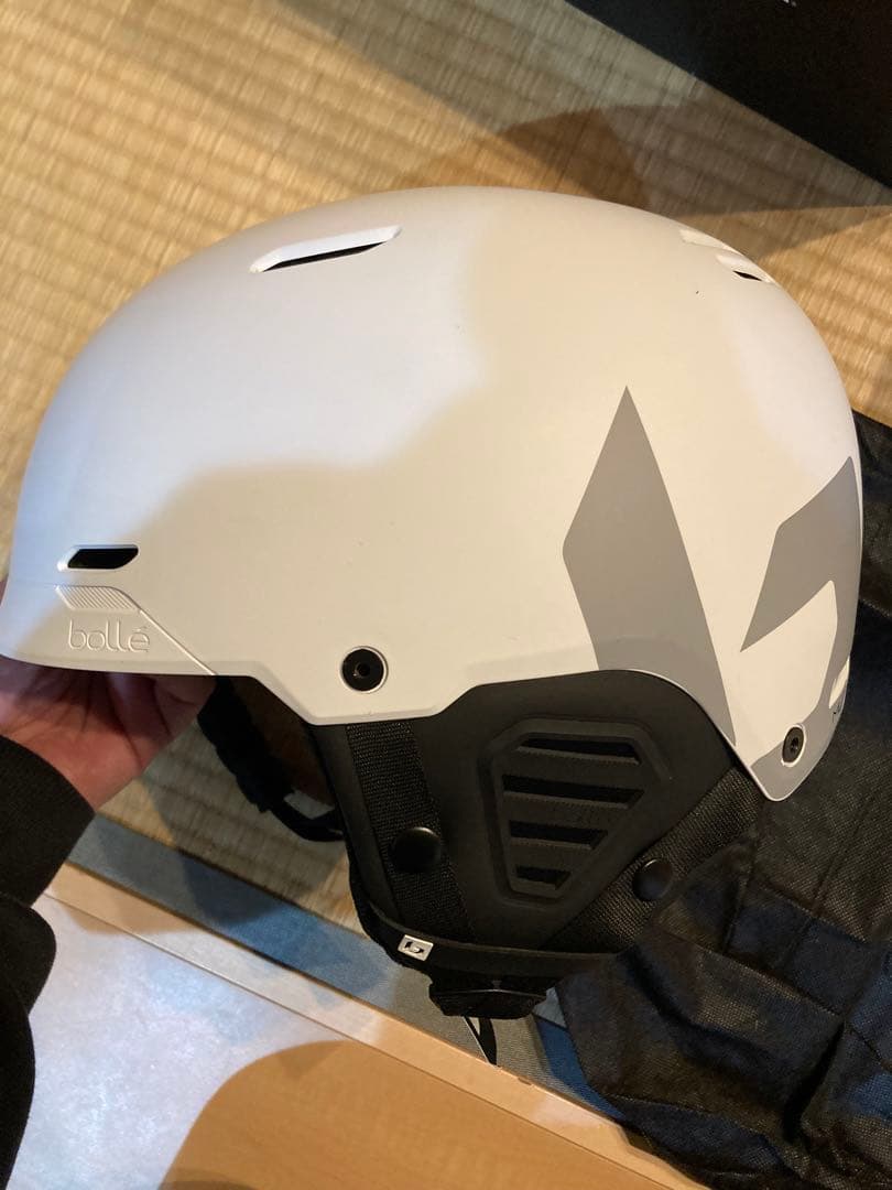未使用品】ボレー ヘルメット ミュート32154ホワイト サイズL 現行