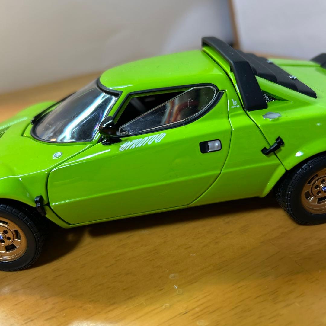 サンスター　1/18 ランチャーストラトス