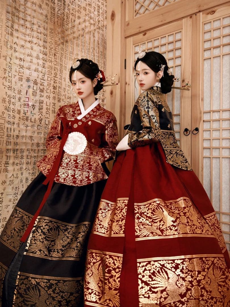 * Sakura プロフ必読お願い致します伝統韓服 黒赤、赤黒バニエ一点