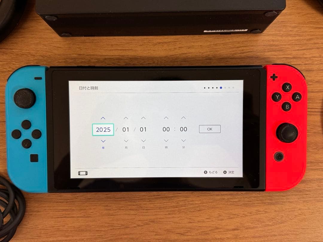 Nintendo Switch 本体 Joy-Con黒＆黄色セットの通販はau PAY