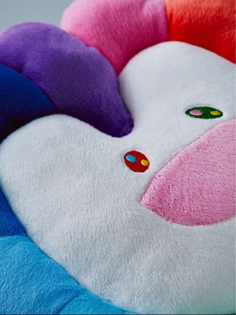 新品・公式】NewJeans x MURAKAMI クッションフラワー - メルカリ