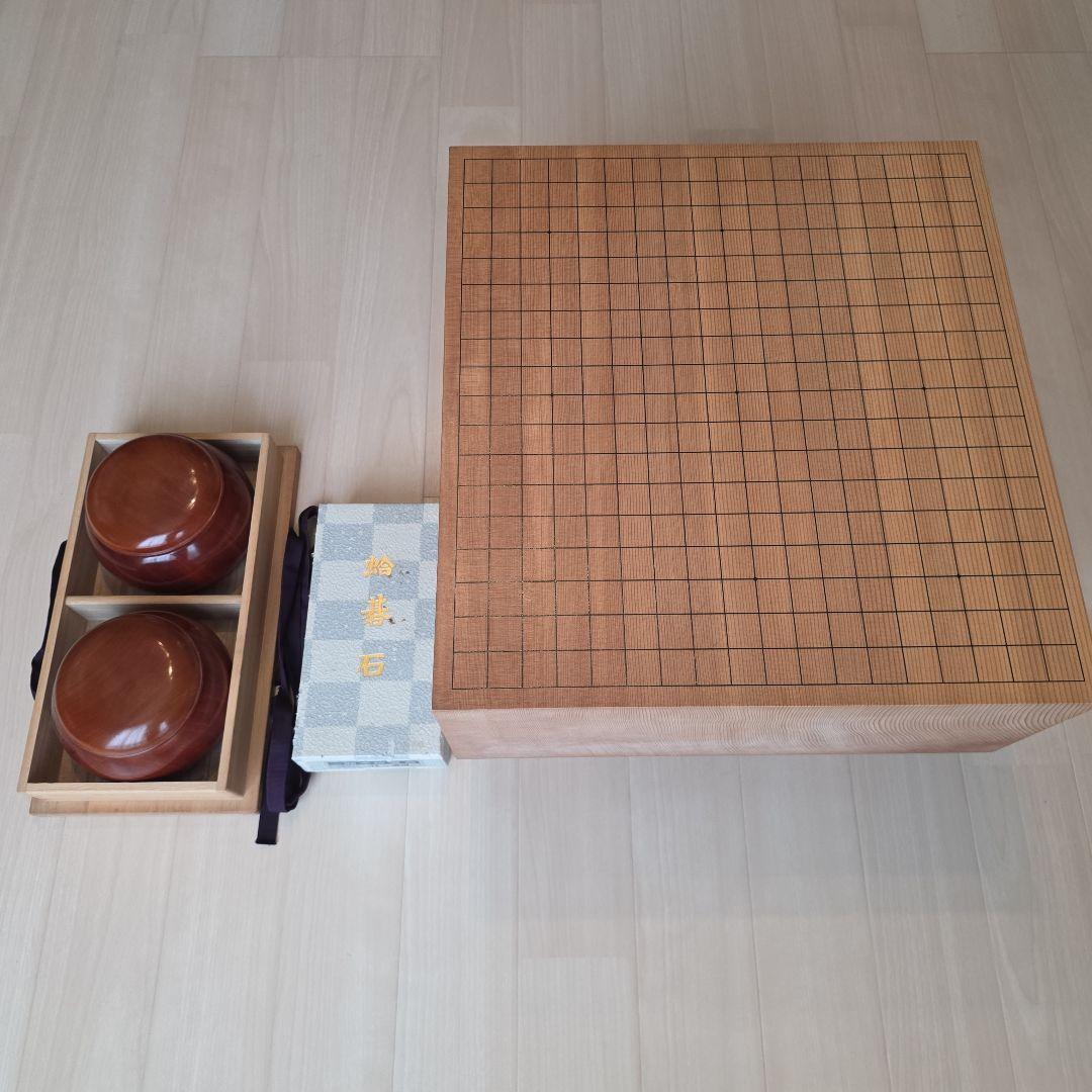 囲碁セット　碁盤 碁石 碁笥 楽天市場】囲碁セット 碁石根付1個つき 入門4点碁盤セット寿（新かや