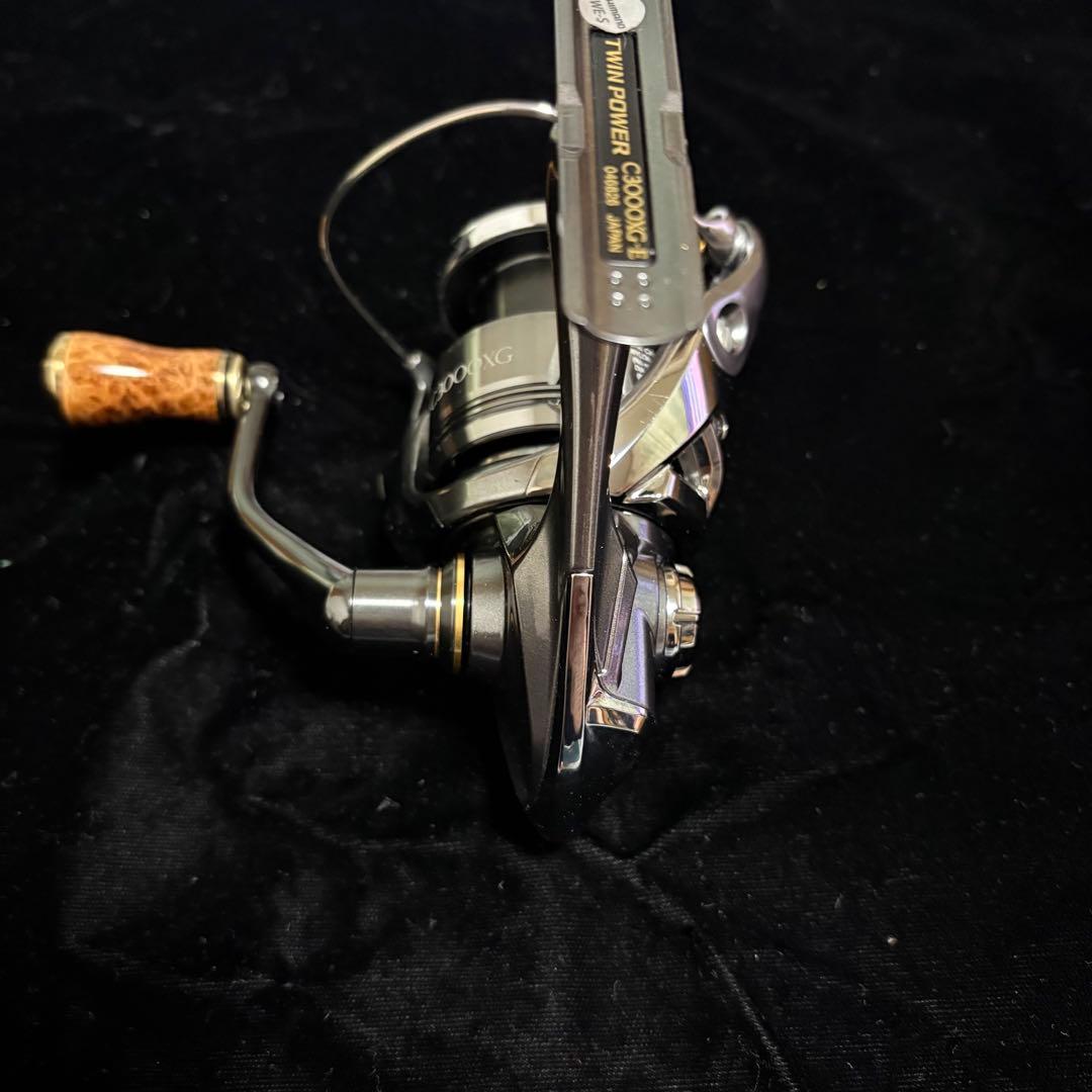 シマノ 24ツインパワー C3000XG 美品 花梨ノブ付き - メルカリ