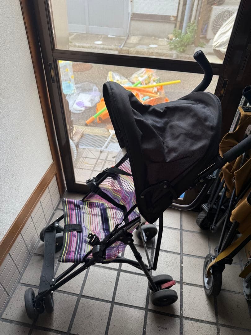 ストライプデザイン 折りたたみ式ベビーカー