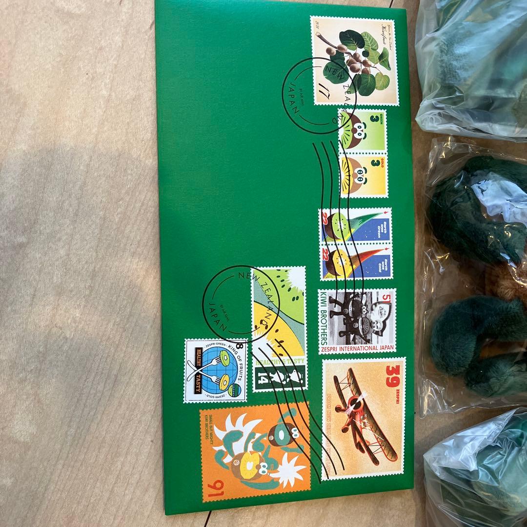 Zespri キウイブラザーズ大当レッド１つ　In Redエコバッグ付録２つ