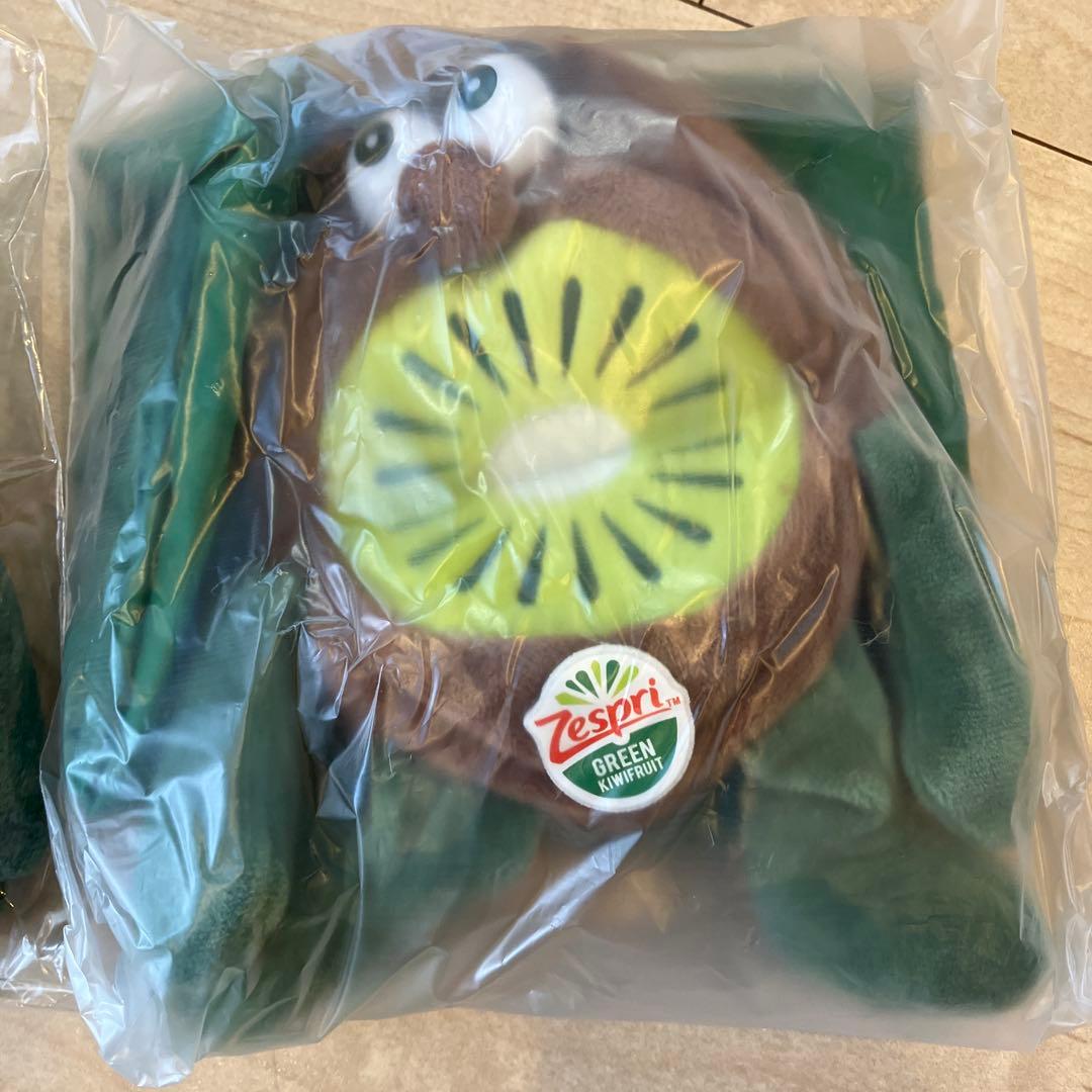 Zespri キウイブラザーズ大当レッド１つ　In Redエコバッグ付録２つ