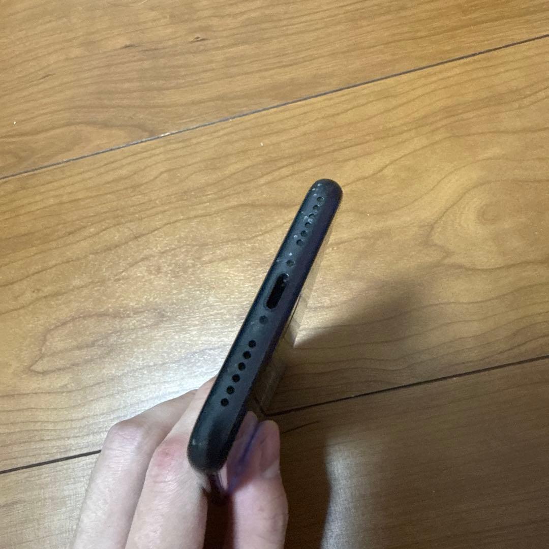 Apple iPhone 8 64GBスペースグレイSiMロックありdocomo