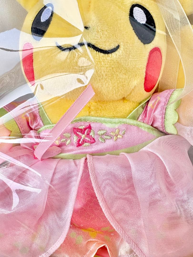 海外ポケセン限定 ピカチュウぬいぐるみ セット 漢服コスチュームpokemon