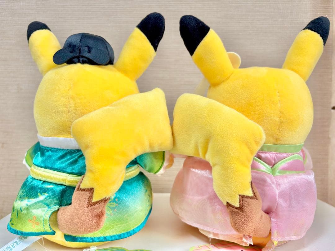 海外ポケセン限定 ピカチュウぬいぐるみ セット 漢服コスチュームpokemon