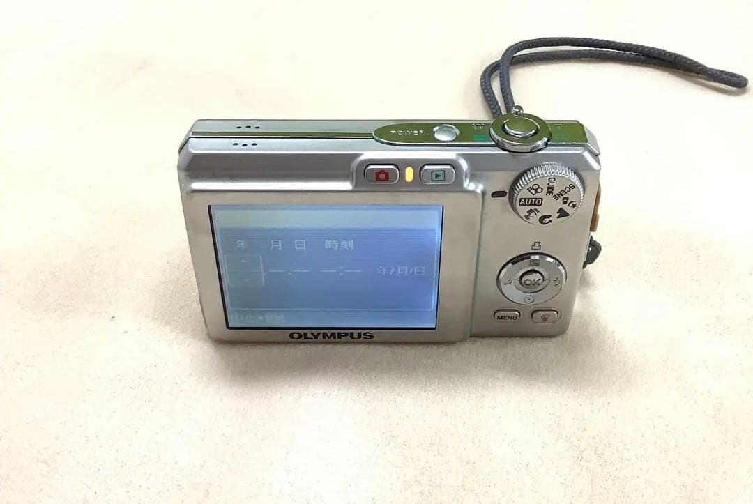 OLYMPUS FE-220☆シルバー コンパクトデジタルカメラ☆ - メルカリ