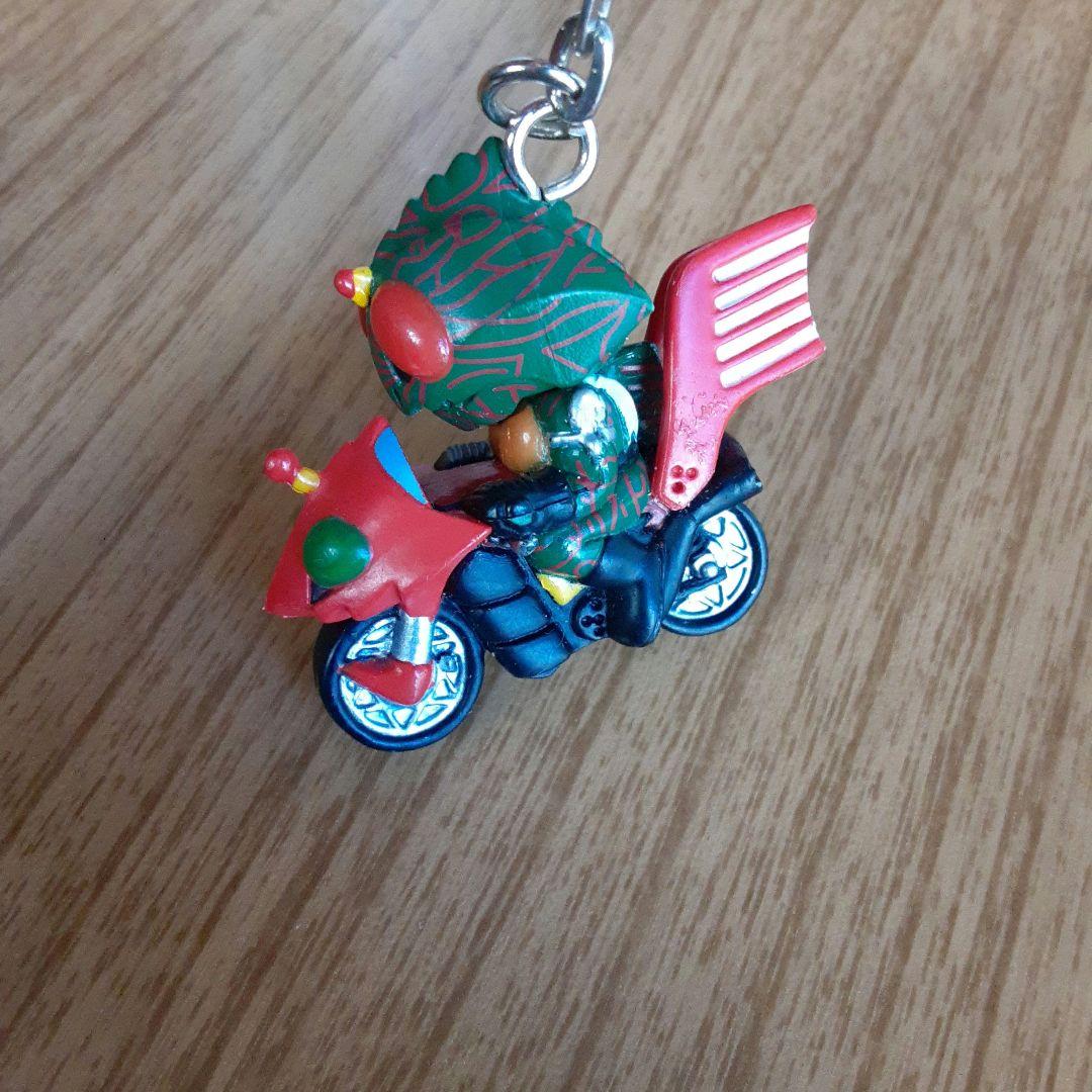 仮面ライダーアマゾン キーホルダー バイク - メルカリ
