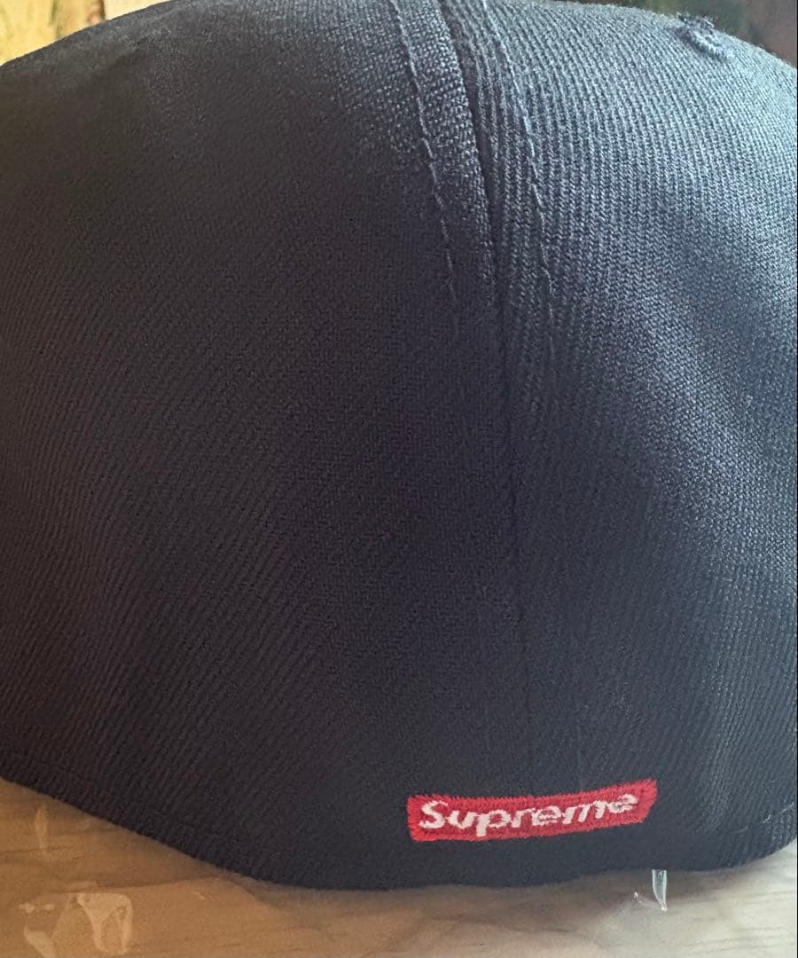 supreme ／オンライン購入、ロゴ一目惚れ。週末値下げします。 - メルカリ