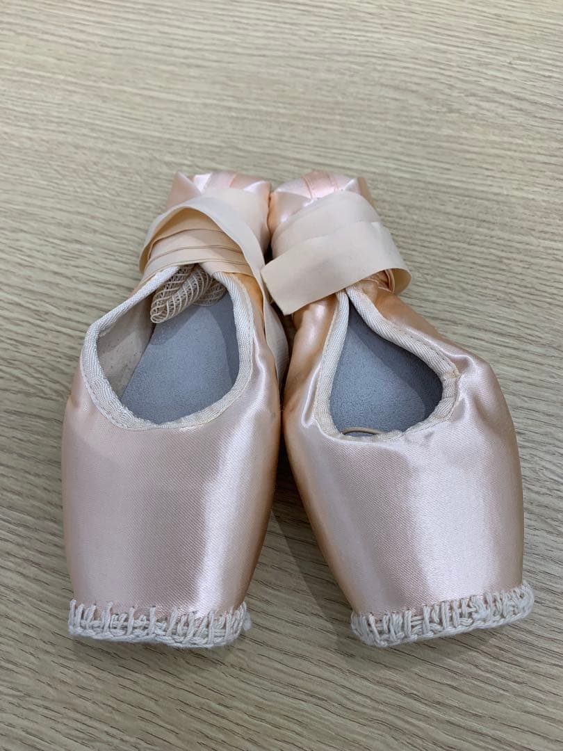 未使用品　試着のみ　BLOCH バランスヨーロピアン　トゥシューズ　5.5X