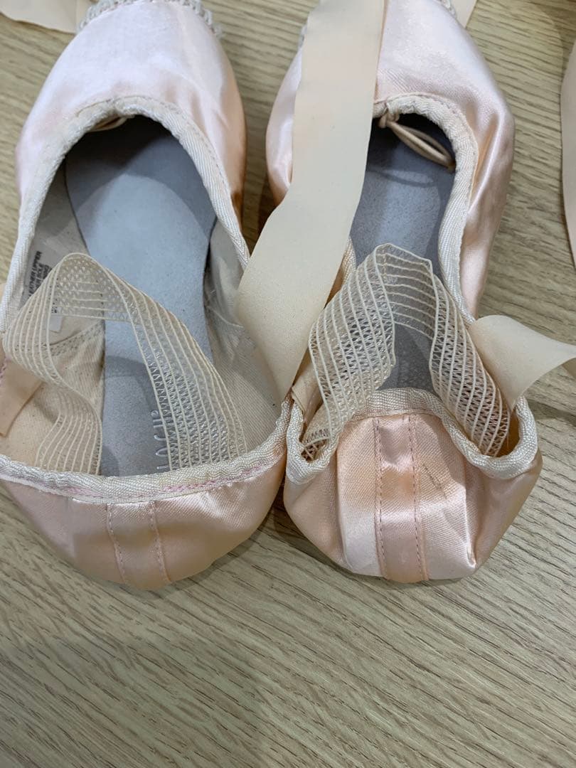 未使用品　試着のみ　BLOCH バランスヨーロピアン　トゥシューズ　5.5X