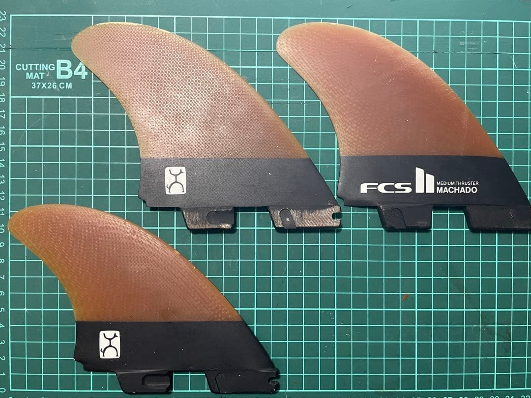FCS2★M★ロブ マチャド★RM★パフォーマンスグラス★フィン★3本★ケース付 楽天市場】FCS2 フィン RM TRI KEEL SET Rob Machado Tri Keel Fins