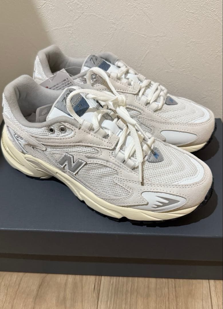 レイ　新品タグ付箱付　23.5cm ニューバランスML725BA アイボリ