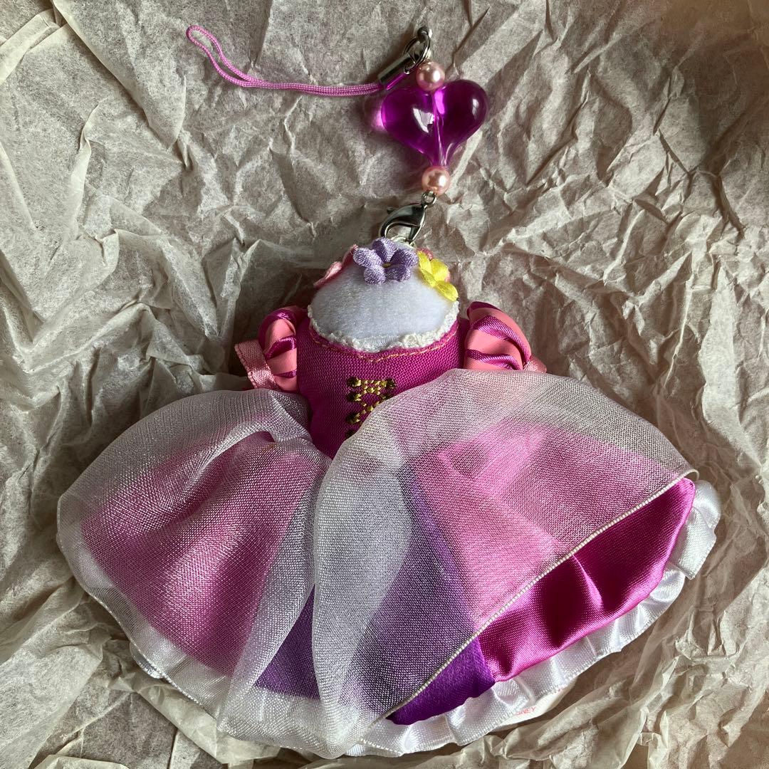 ディズニーリゾート ラプンツェル ドレスモチーフキーホルダー ドレス