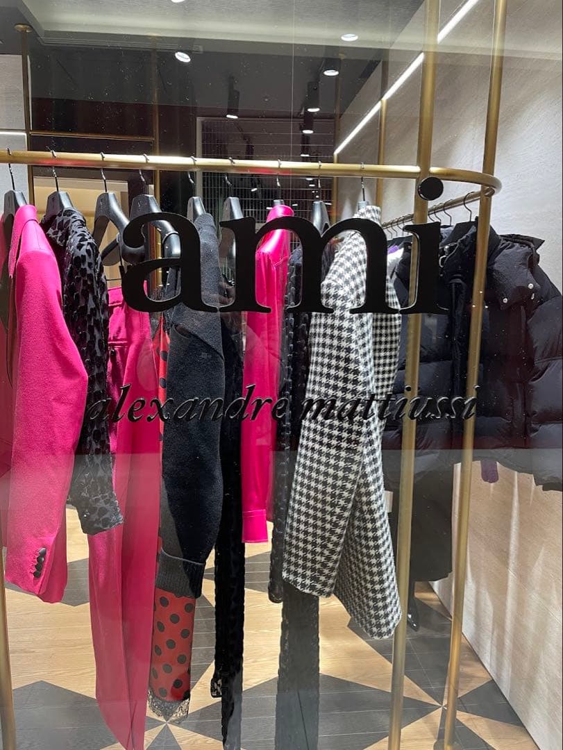 AMI PARIS ピンク ニットセーター GINZA SIX購入 - メルカリ