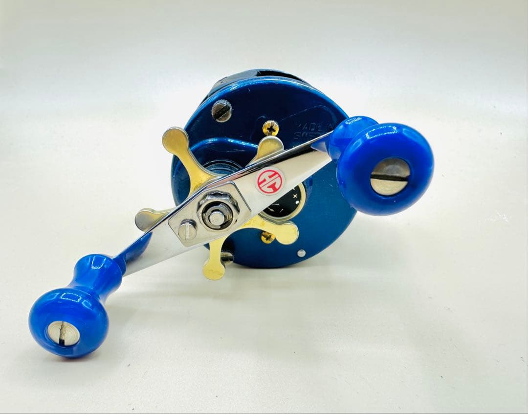 アブガルシア Ambassadeur 4601C DFL IAR（左ハンドル）青 - メルカリ