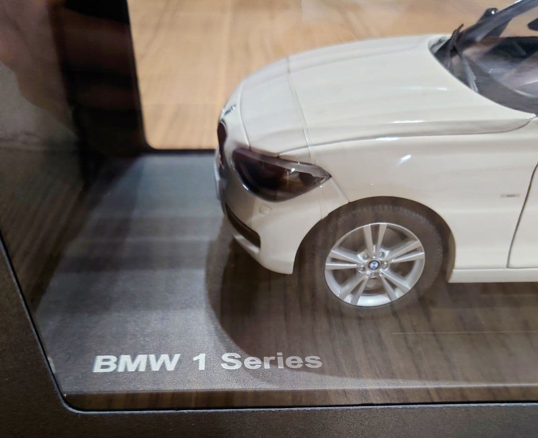 【新品】BMW 1 Series ミニカー 1/43【未開封】