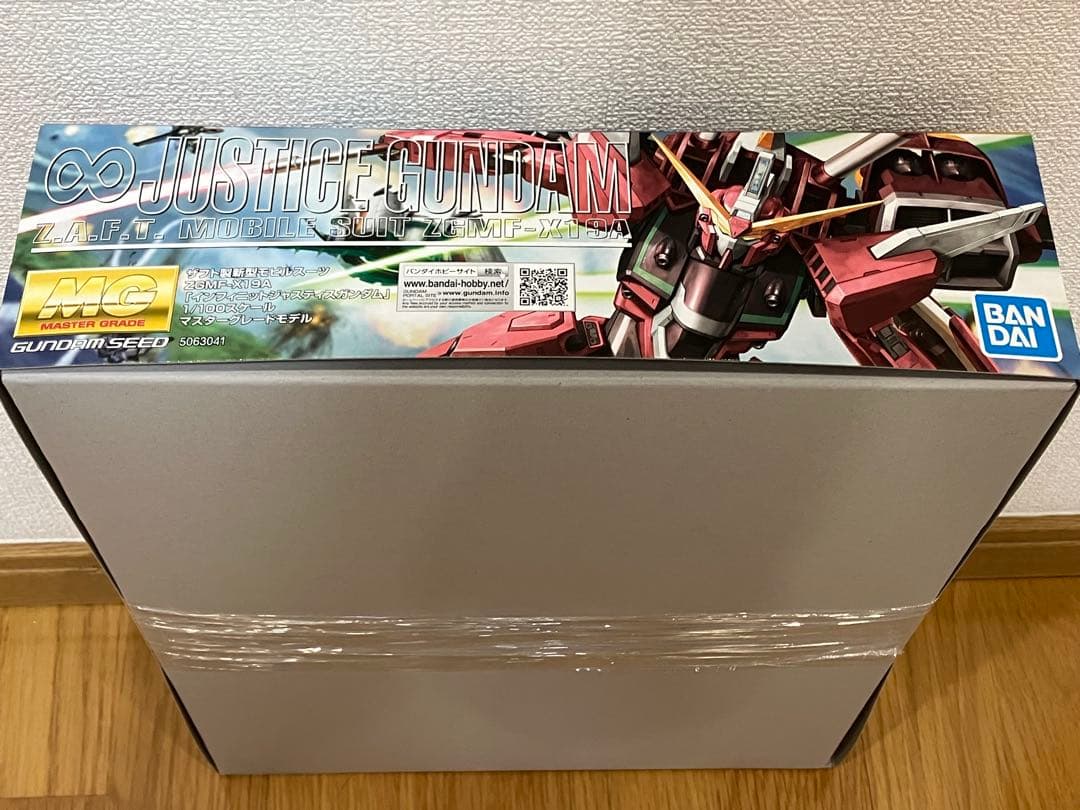 MG 1/100 インフィニットジャスティスガンダム　SEED DESTINY