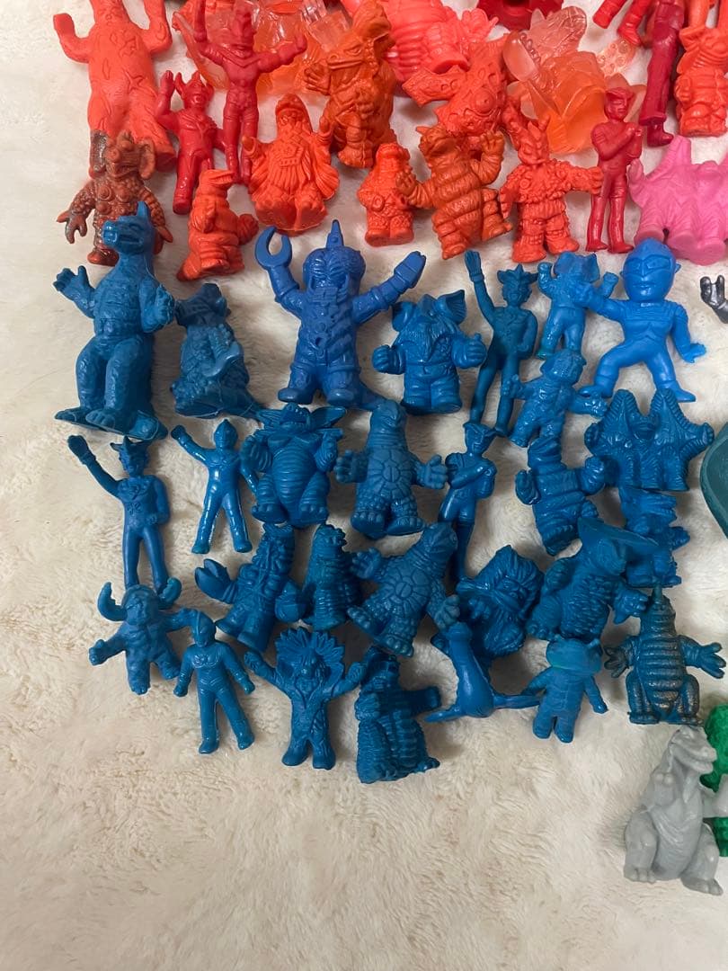 当時物のウルトラマン消しピンです。 全く知識がない為まとめ売りに