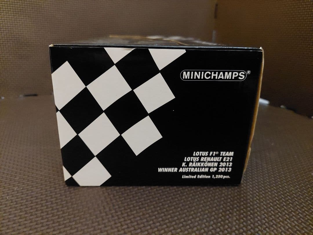 ミニチャンプ 1/18 ＃7 ロータス E21 K.ライコネン 2013 - メルカリ