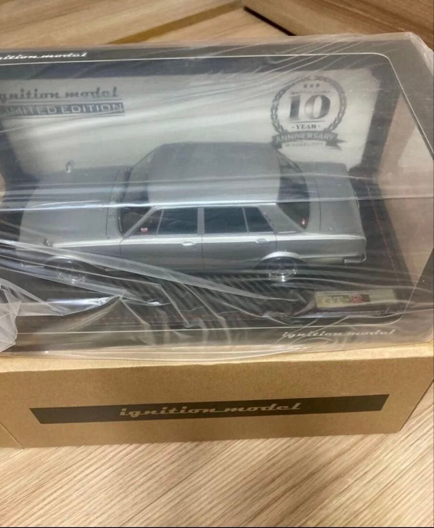 イグニッションモデル1/18スカイライン2000GT-R Silber10th