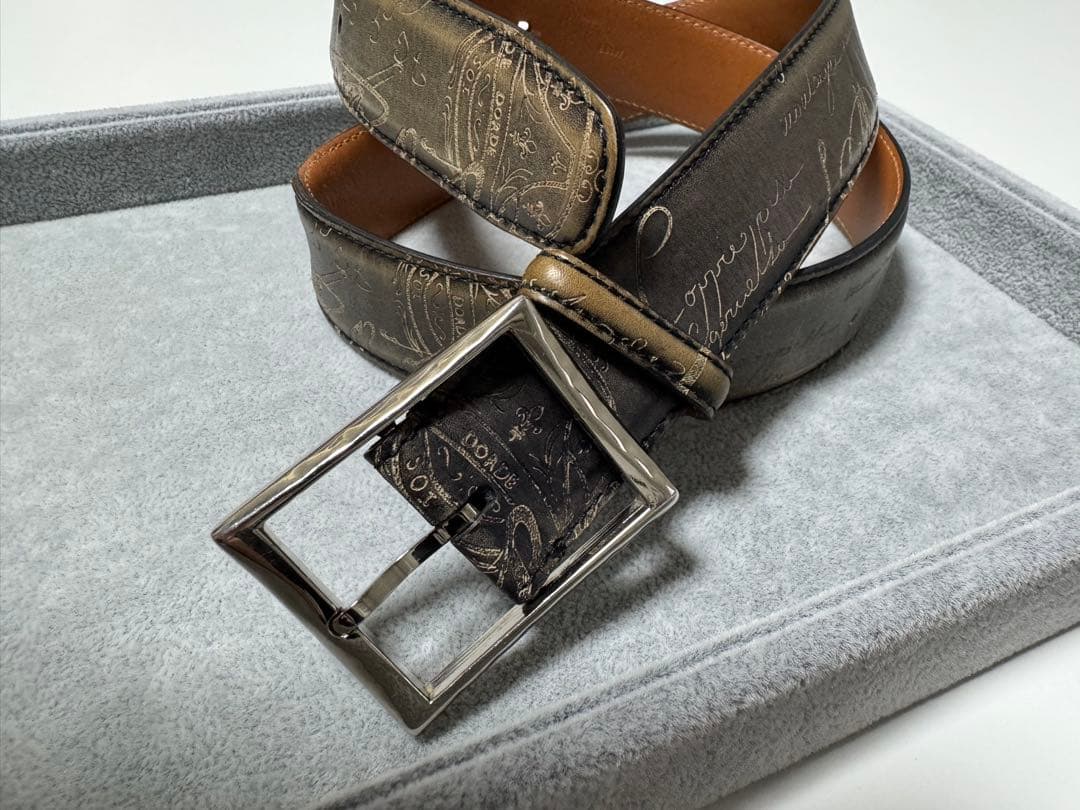 ベルルッティ ベルト ヴァーサタイル リバーシブルベルト | ベルルッティ JP