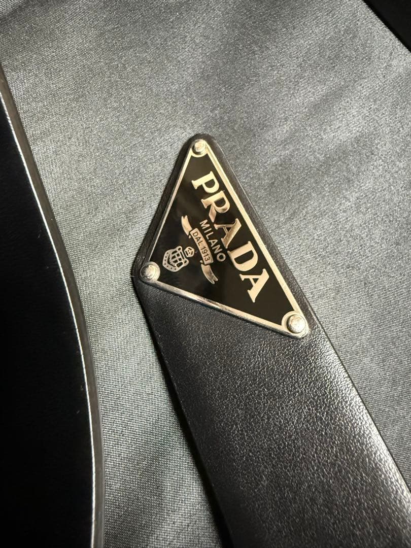 アーサー様専用]プラダ トライアングル ロゴ ジップ メッセンジャー