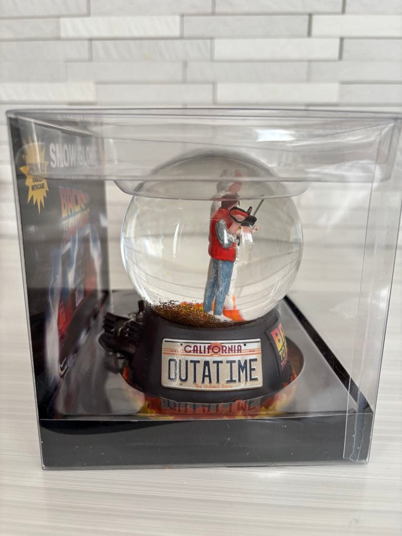 希少　バックトゥザフューチャー スノードーム　デロリアン　niko and …