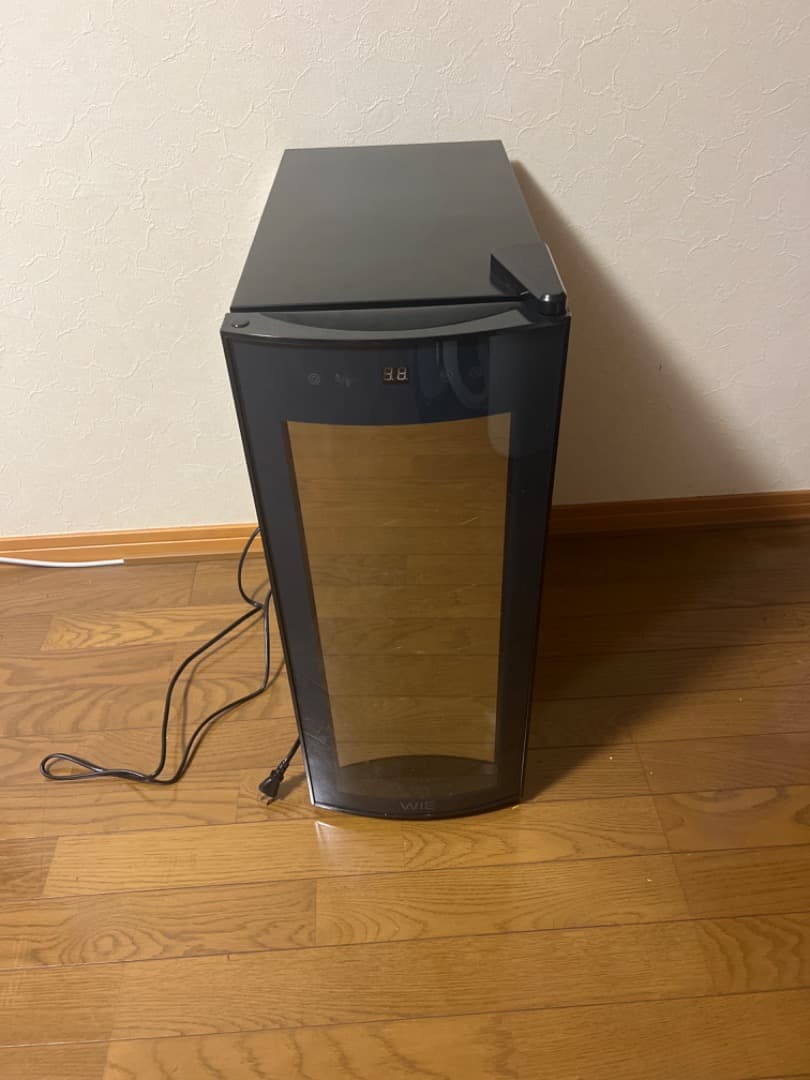 WIE 電子ミニワインクーラー 32L WIWCTE12BFGADX Amazon.co.jp: WIE