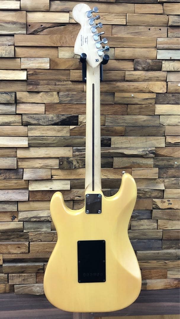 Squier by Fender ストラトキャスター Standard