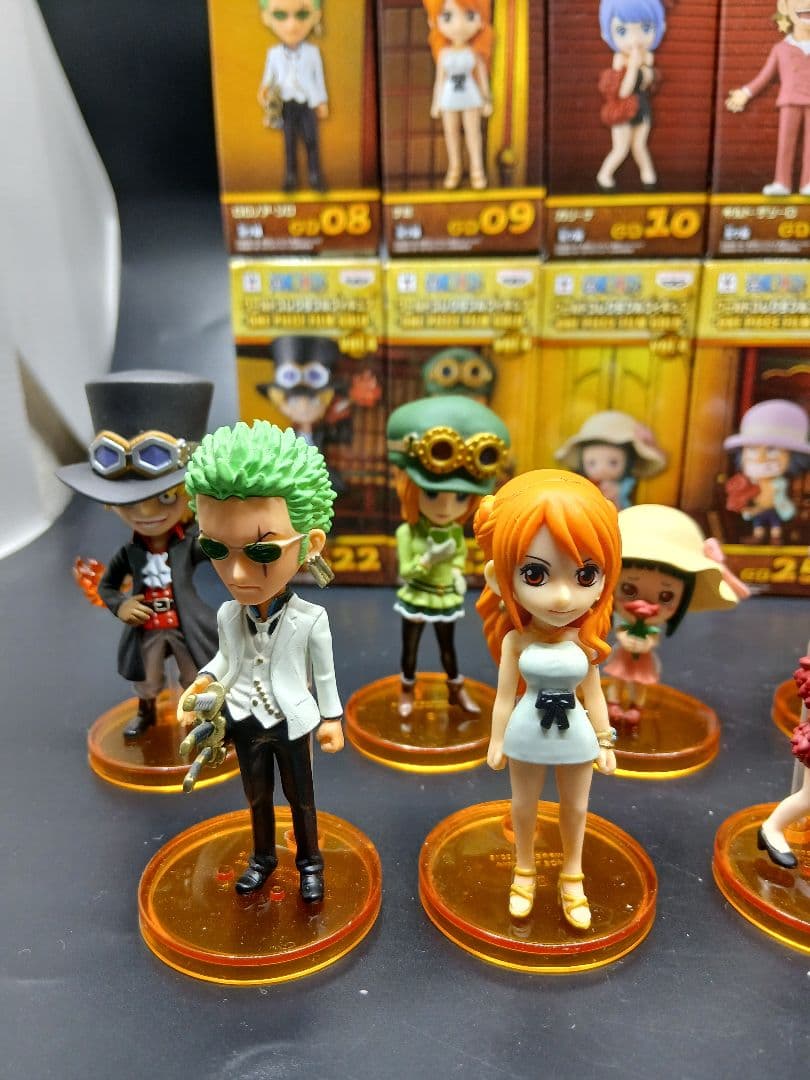 ワンピース　ワールドコレクタブル Film gold　フィギュア　14体セット