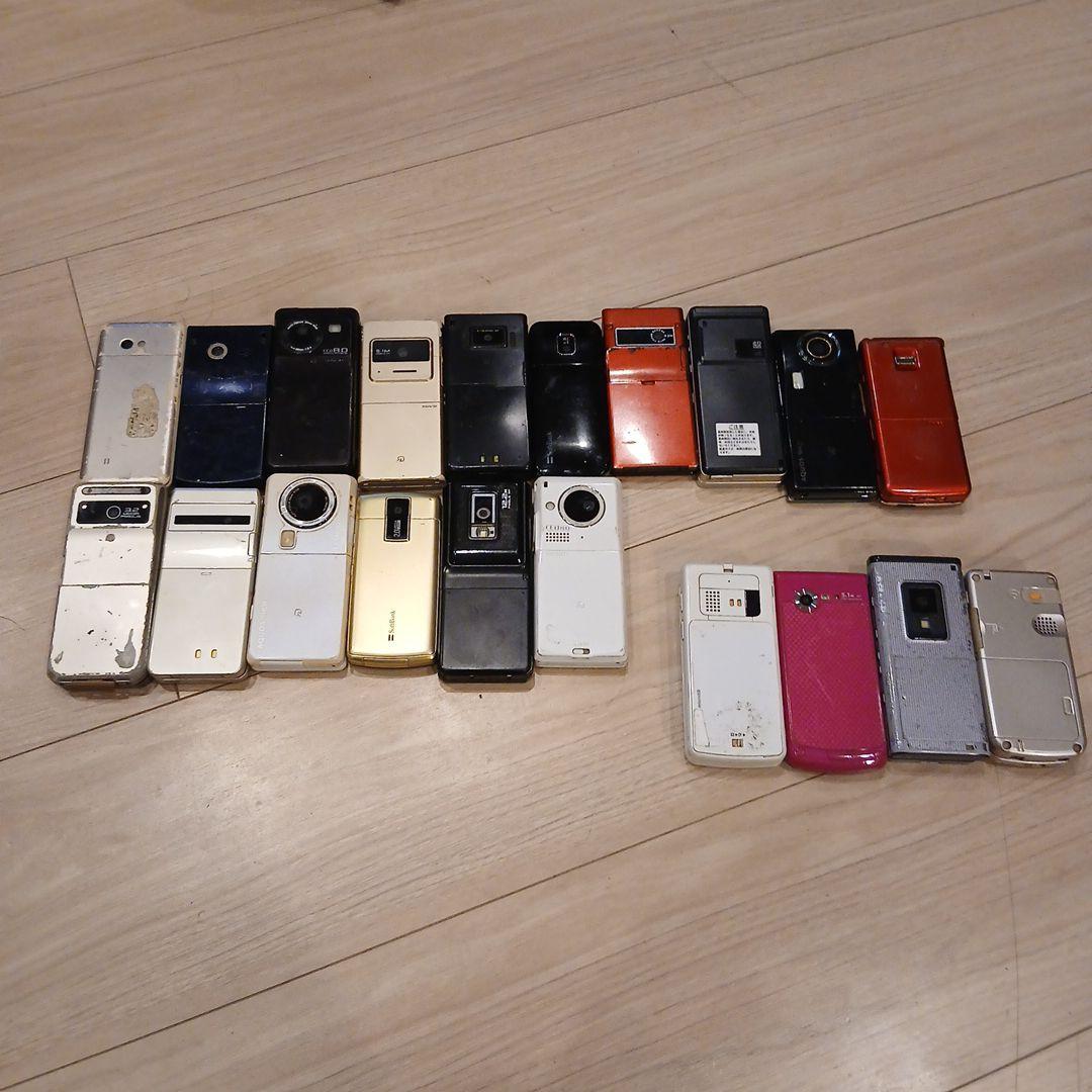 ジャンク ケータイ ガラケー携帯20台セット - メルカリ