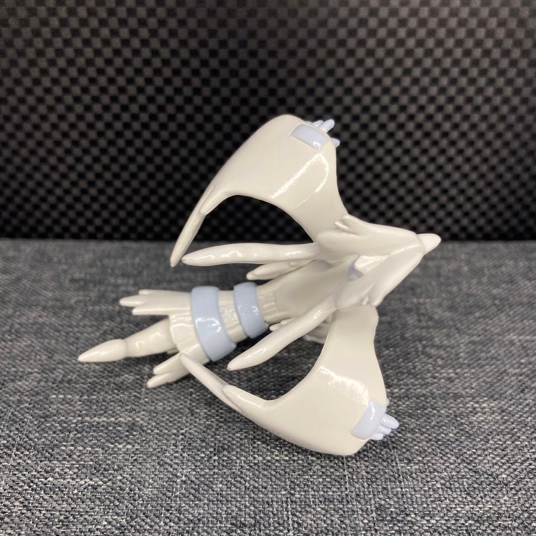 モンコレ レシラム ゼクロム キュレム 3点セット - メルカリ