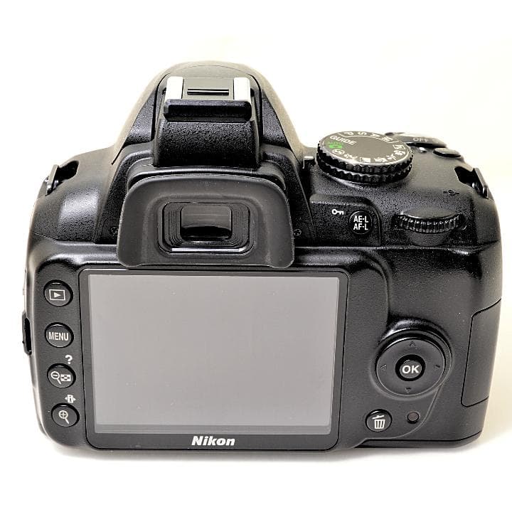 ♡Nikon D3000♡初心者安心♡スマホに転送♡付属品多数♡最初