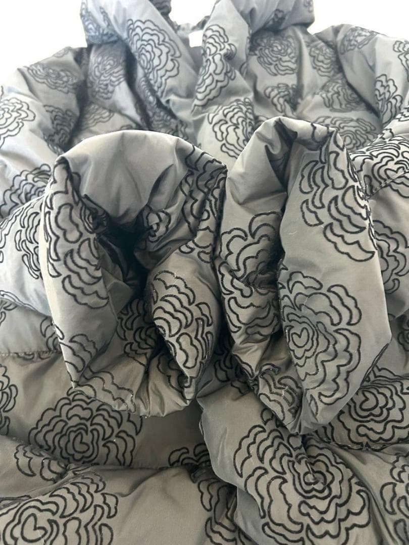 ☆美品☆【ARMANI COLLEZIONI】花柄ダウンジャケット 42