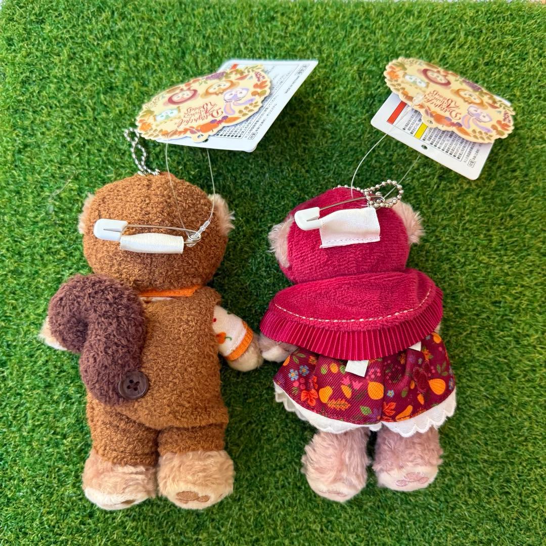 【タグ付き】ダッフィー&シェリーメイ　秋のぼうけん　ぬいぐるみバッジセット