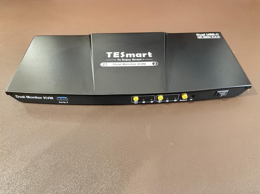 TESmart KVM ノートPC2台 デュアルモニター 4K60Hz デュアルモニターUSB-C KVMドッキングステーション - 2台のノート
