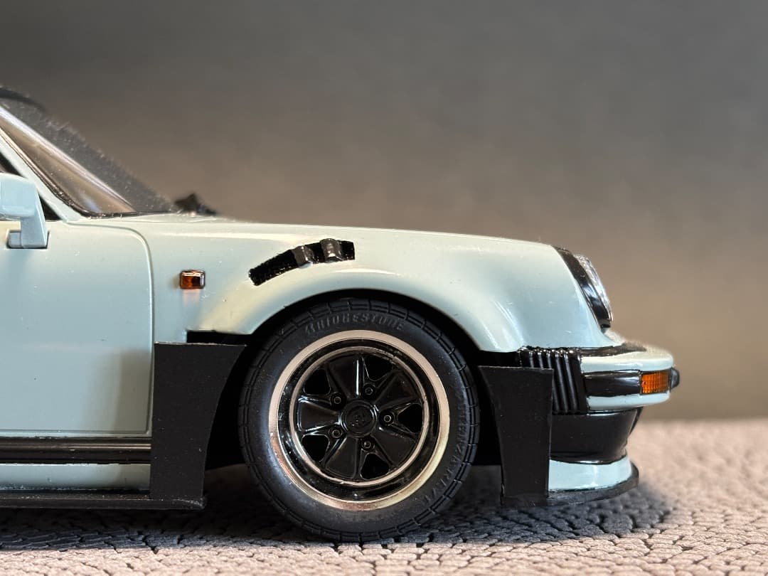 タミヤ　ポルシェ 911ターボ 88 1/24 プラモデル 完成品