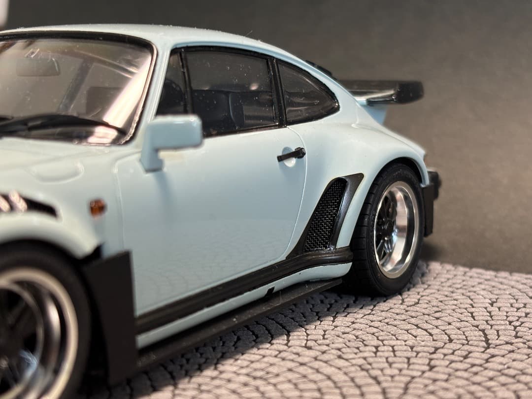 タミヤ　ポルシェ 911ターボ 88 1/24 プラモデル 完成品
