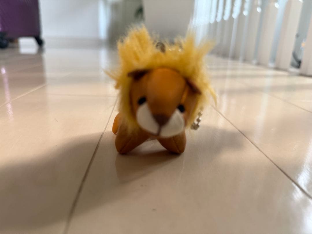 新品》PEUGEOT ライオン キーホルダー1個 マスコット（立）非売品