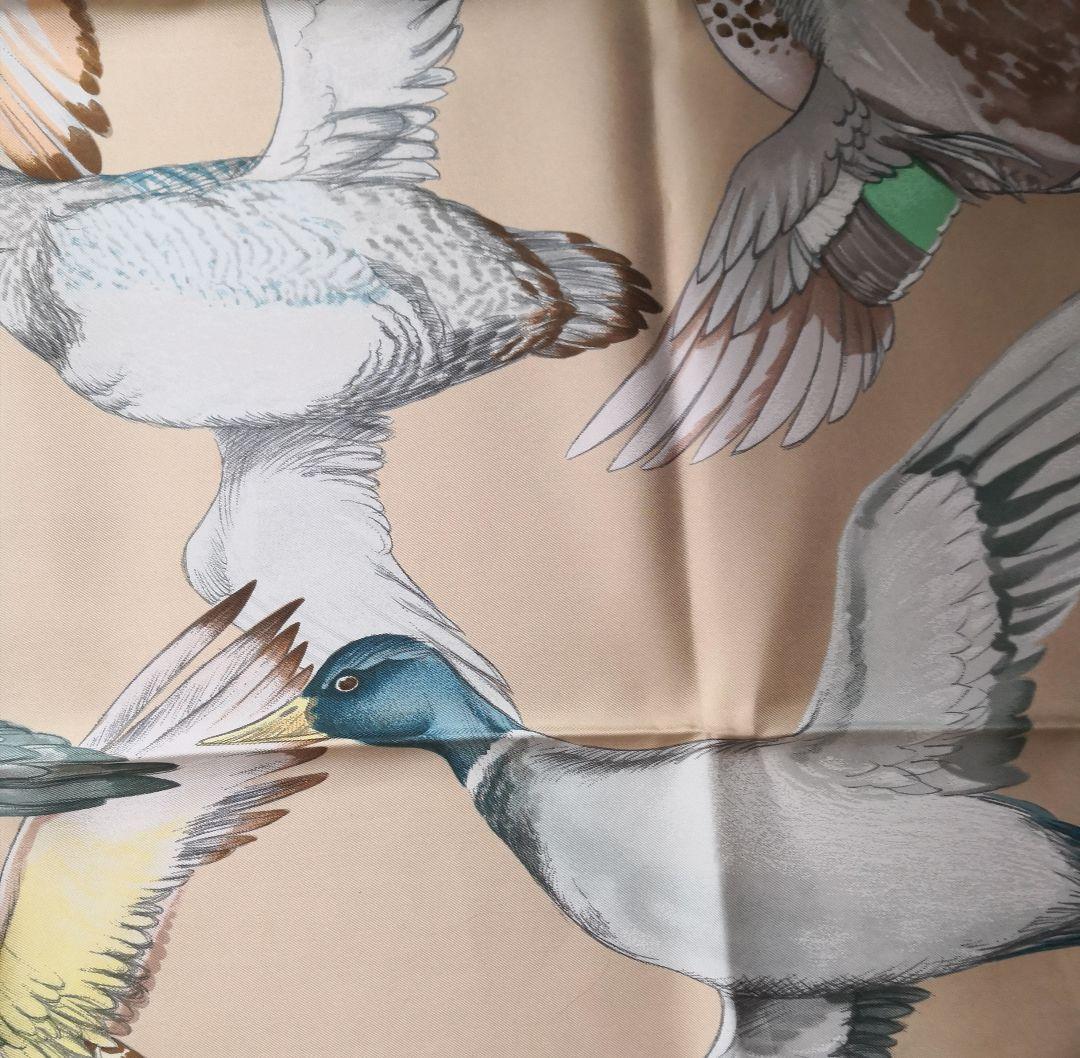 エルメス HERMES スカーフ カレ90 海を渡る鳥の群れ - メルカリ