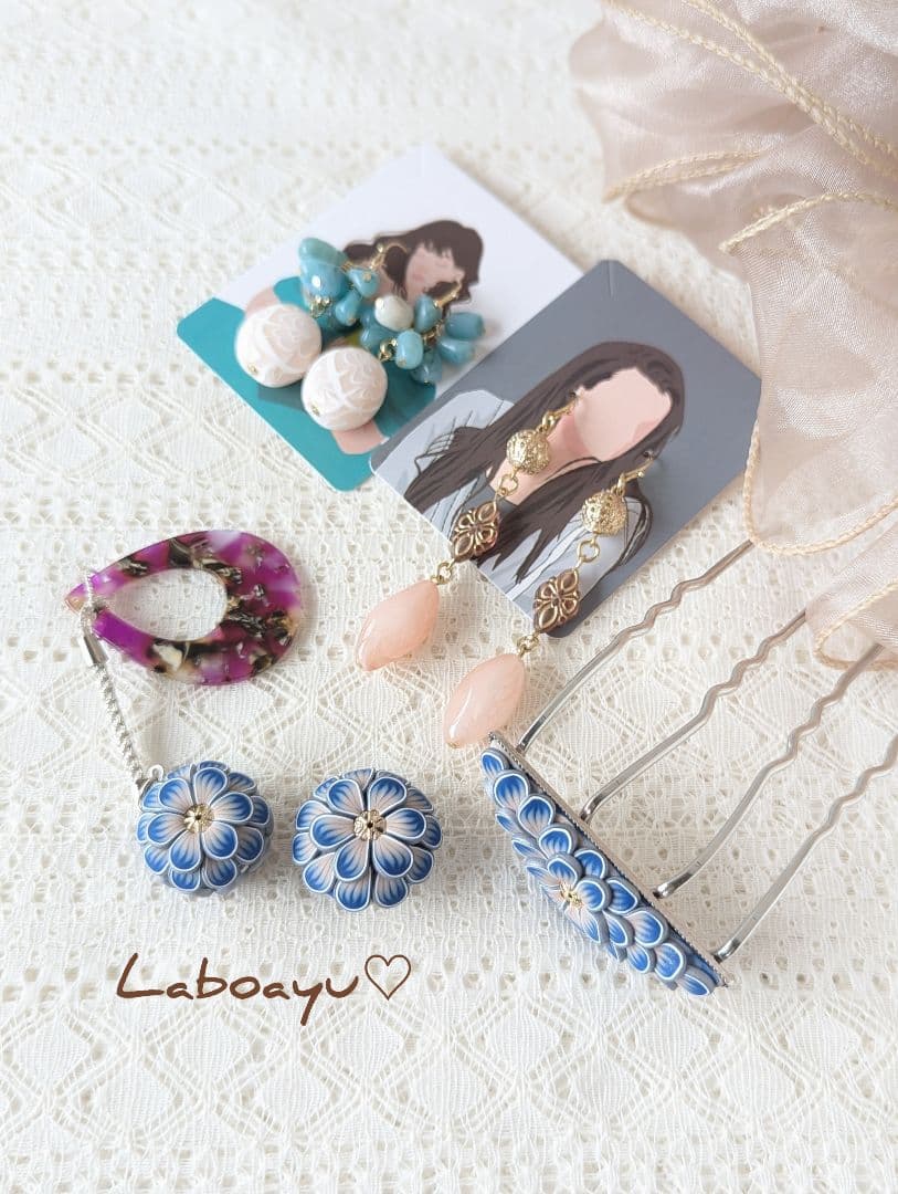 ミントさま専用　フックピアス〈華・胡粉グラデ&Stone〉 ミントさま専用 フックピアス〈華・胡粉グラデ&Stone〉 ミントさま専用