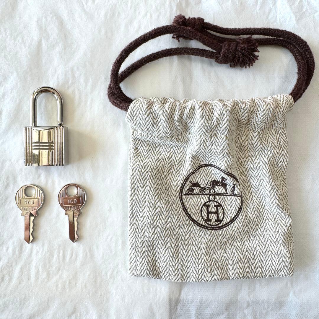 エルメス カデナ シルバー 鍵 南京錠 パドロック No.160 - メルカリ